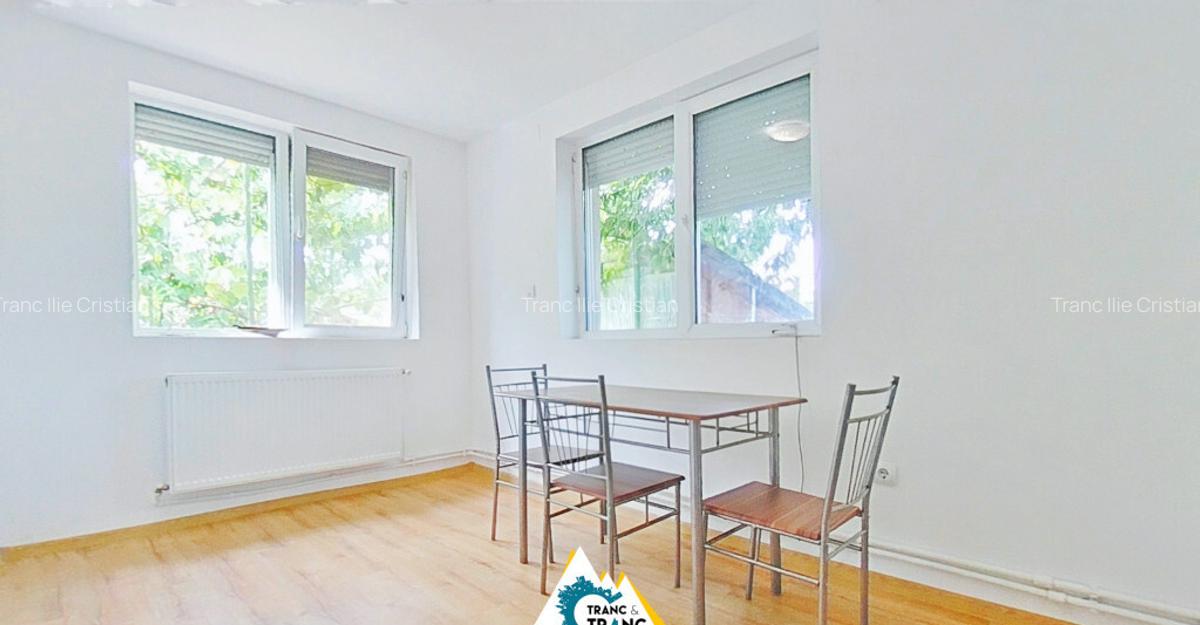 Casa spa?ioasa cu 3 camere, teren generos ?i anexe Curtici, Arad - 8