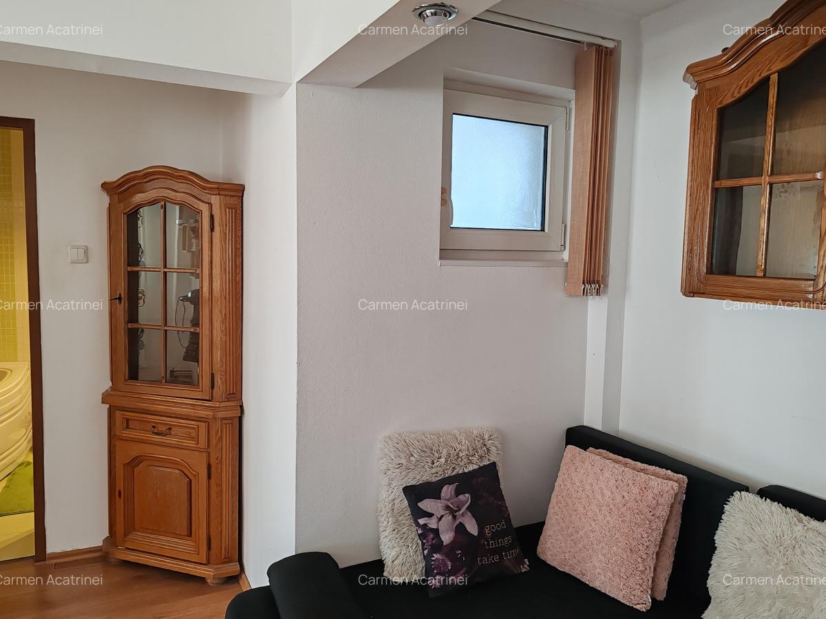 Apartament cu 3 camere decomandat în Răcădău - 3