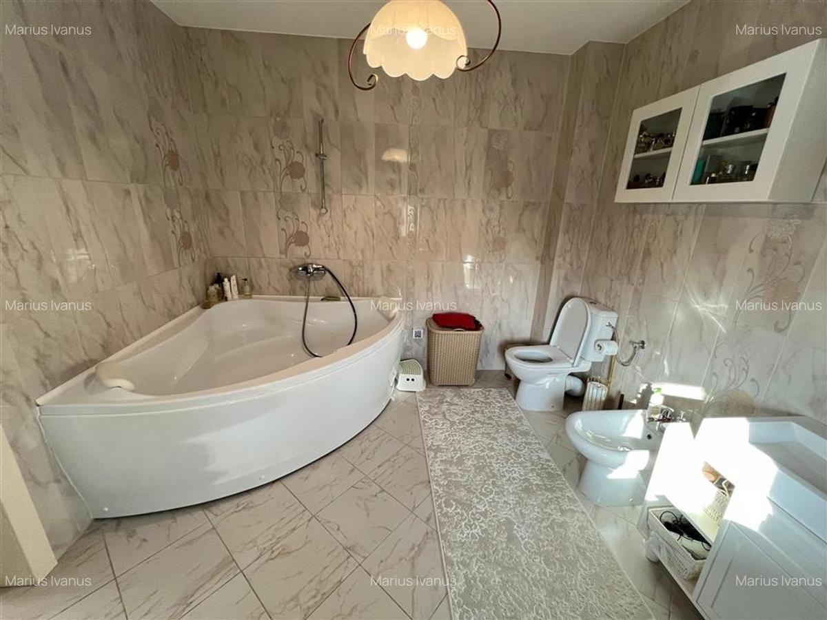 Vila 6 camere - 1500mp teren - Bucium - 11