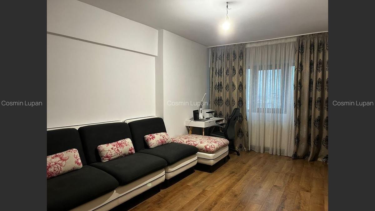 Apartament spatios 3 camere,ultracentral ,cu vedere panoramica - 1