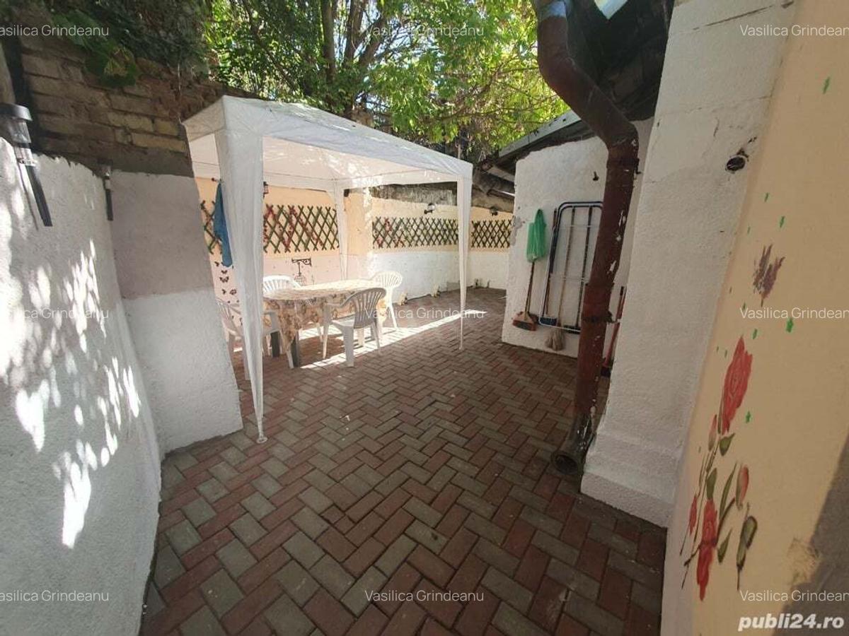 Vand apartament in casa boiereasca zona bisericii Madona Dudu - 9
