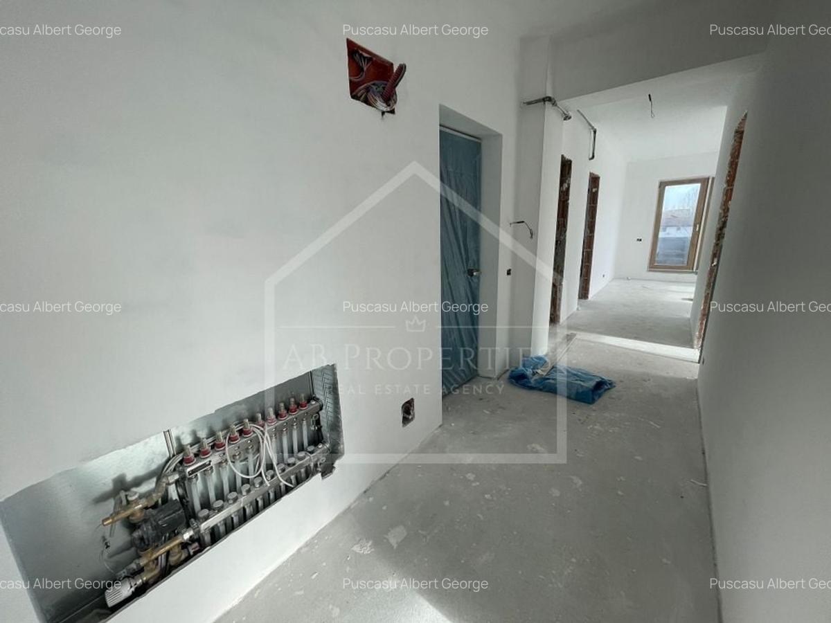 Apartament cu 3 camere decomandat în Sisești - 11