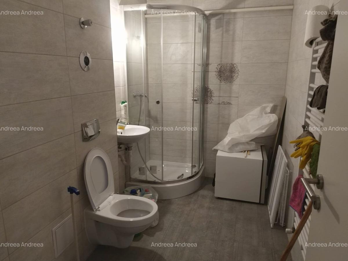 Spatiu comercial de vanzare zona Tractorul bloc nou - 6