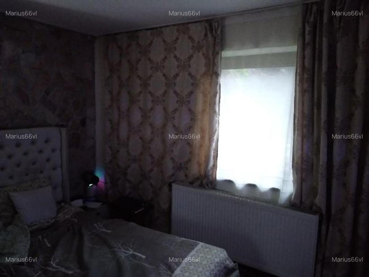 Vand casa proprietate in Mihaesti Valcea - 10