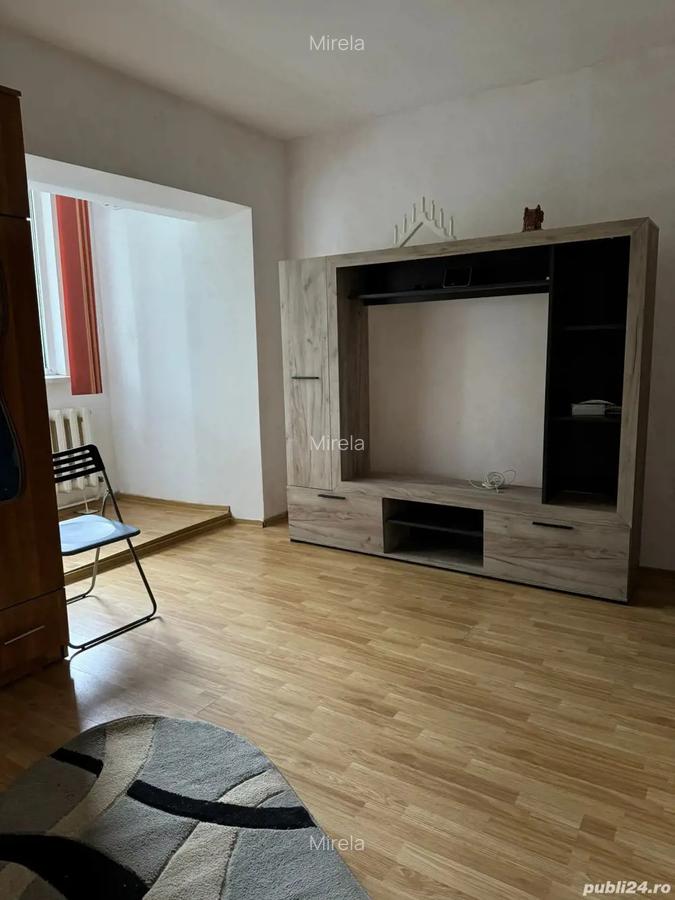 Vand garsoniera in zona Hipodrom, Liceul Panait Cerna - 1