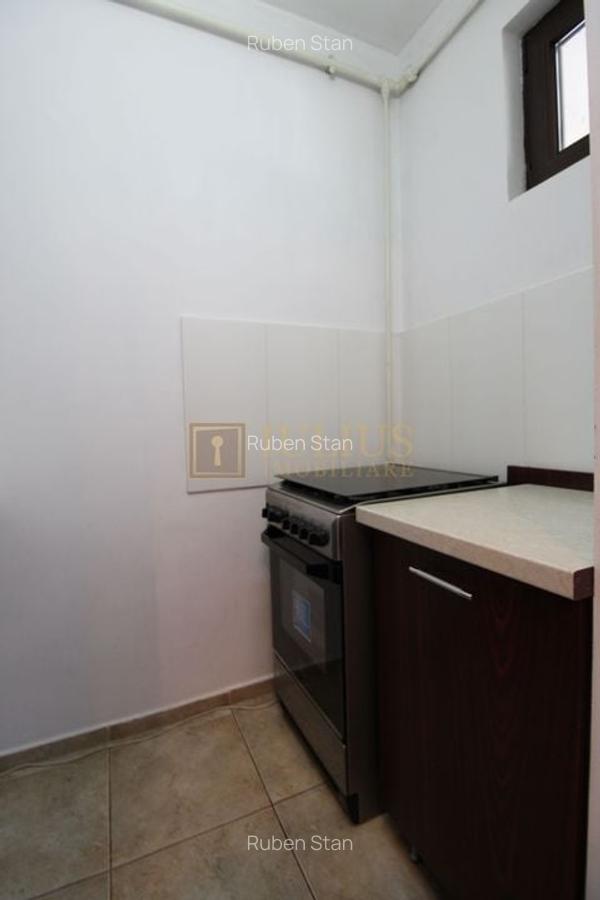 Apartament cu 3 camere semidecomandat, mobilat în Semicentral - 14