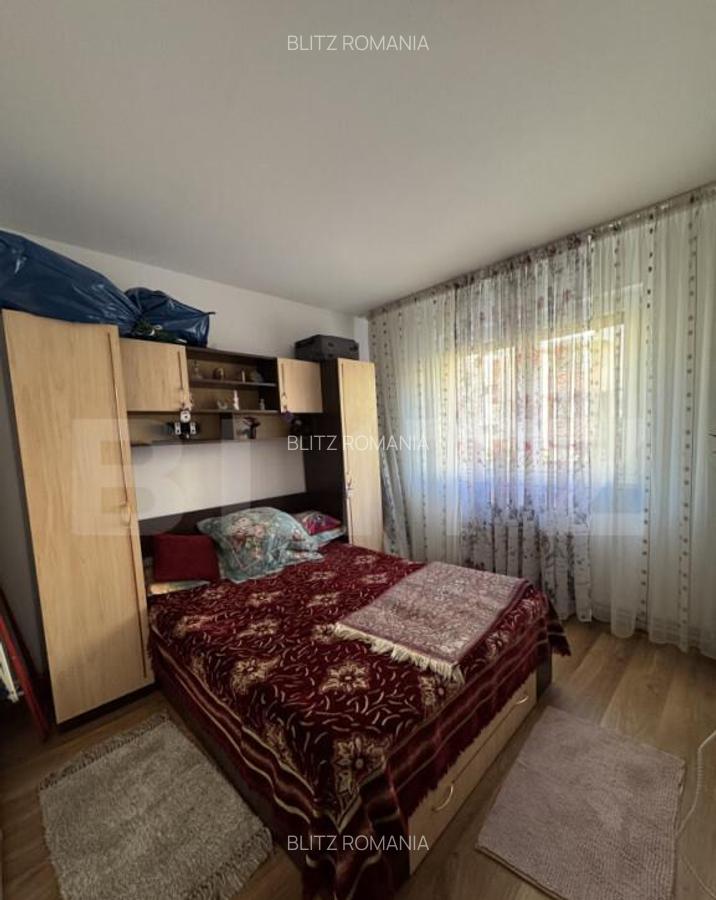 Apartament renovat 3 camere, semidecomandat, et. 1, Craiovit - 4