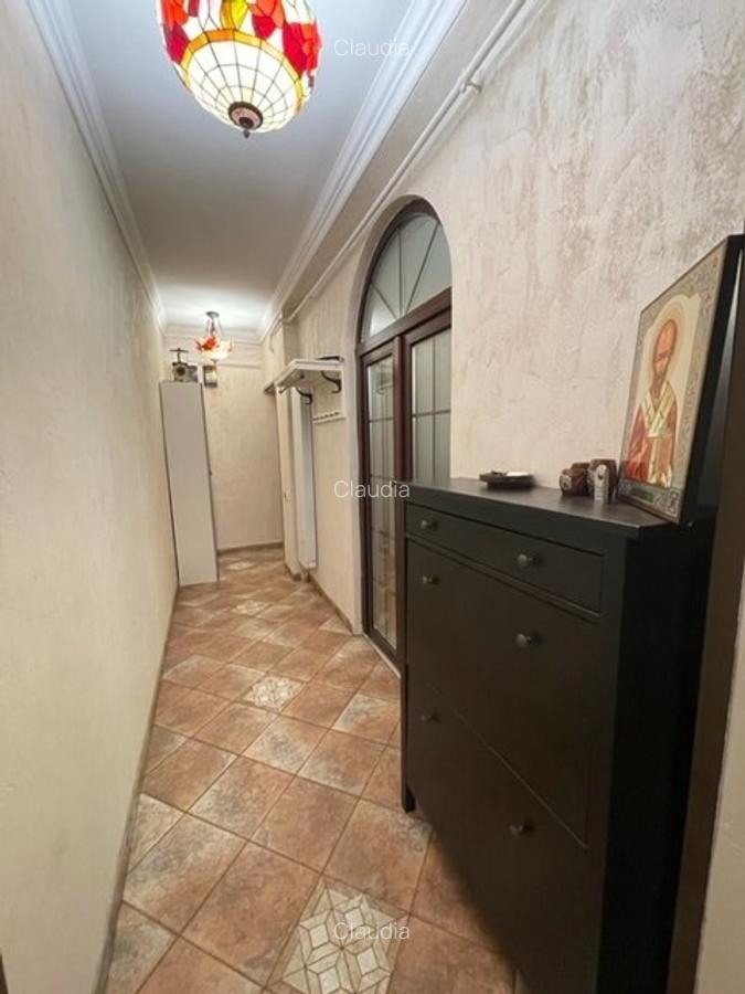 Apartament cu 5 camere semidecomandat, mobilat în Calea Călărașilor - 15