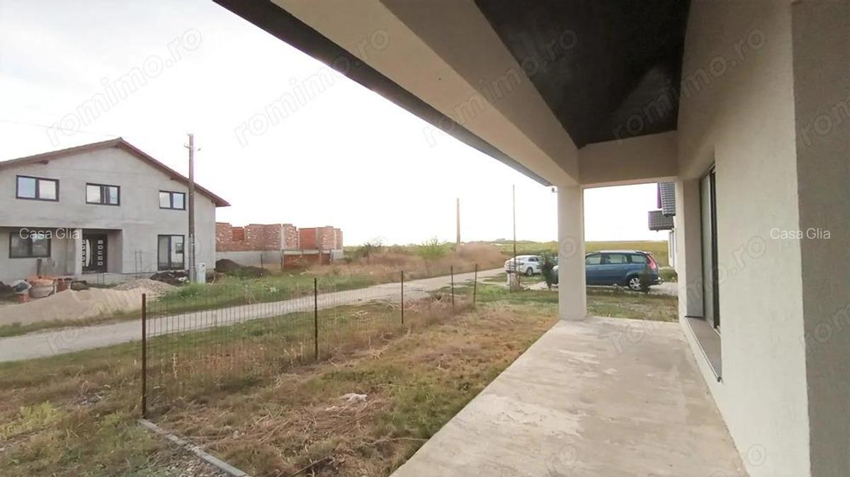 Casa noua spa?ioasa cu teren mare - 2