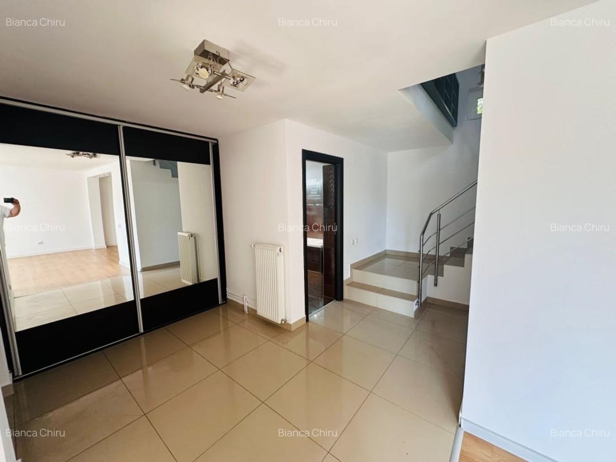 Vila individuala superba Drumul Taberei-Ghencea, 165 mp construiti- 524mp curte - 9