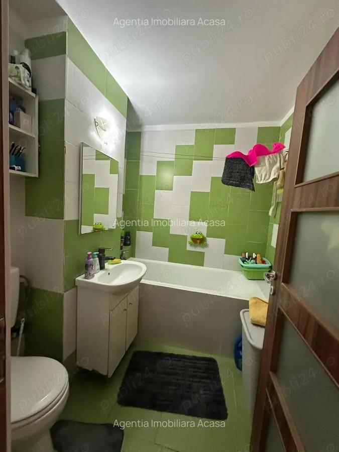De vanzare apartament cu 4 camere, 2 balcoane, 2 boxe, etajul 2 - 13