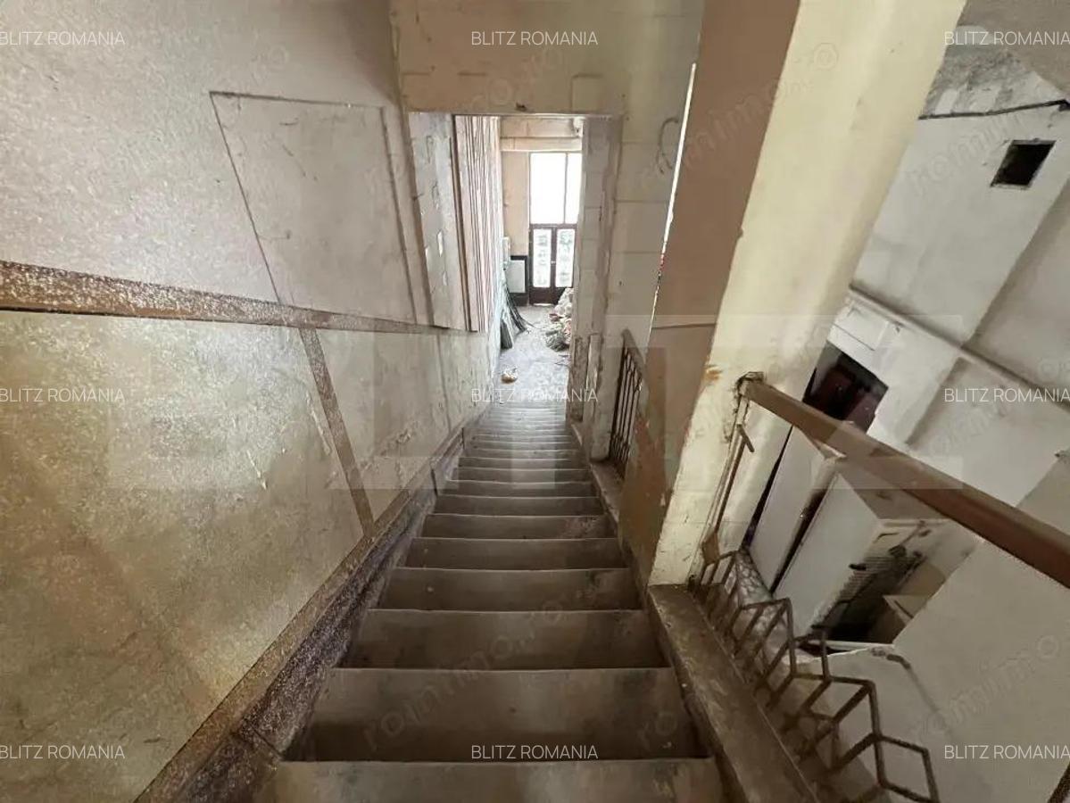 Hotel cu 44 camere, renovabil, pozi?ionat ultracentral oportunitate - 12