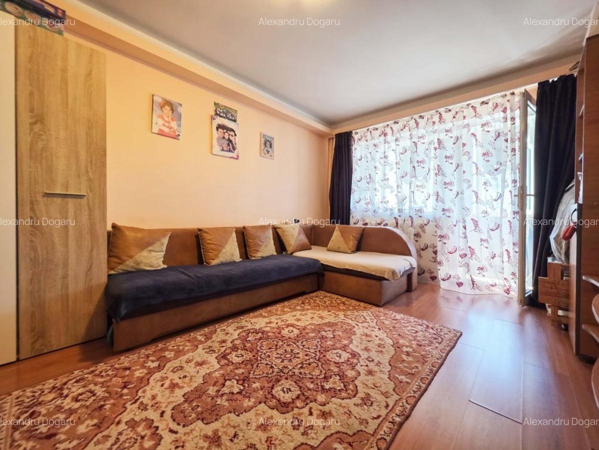 Apartament cu 2 camere de vanzare, mobilat si utilat, centrala pe gaz, zona CET - 2