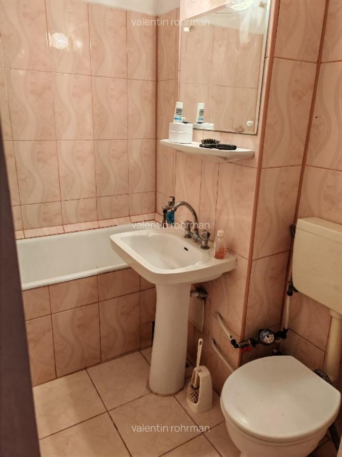 Vând apartament 2 camere semidecomandat 4/4  Tomis Nord Constanta  73000 euro - 4