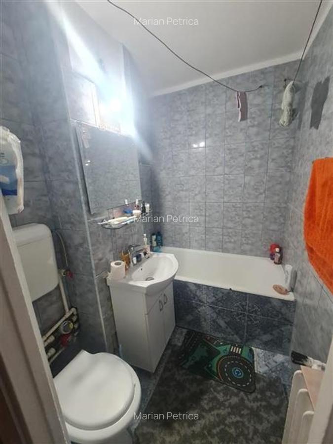 Apartament cu 4 camere decomandat în Colentina - 1