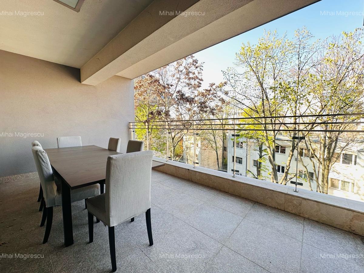 Apartament cu 5 camere decomandat, mobilat în Kiseleff - 13