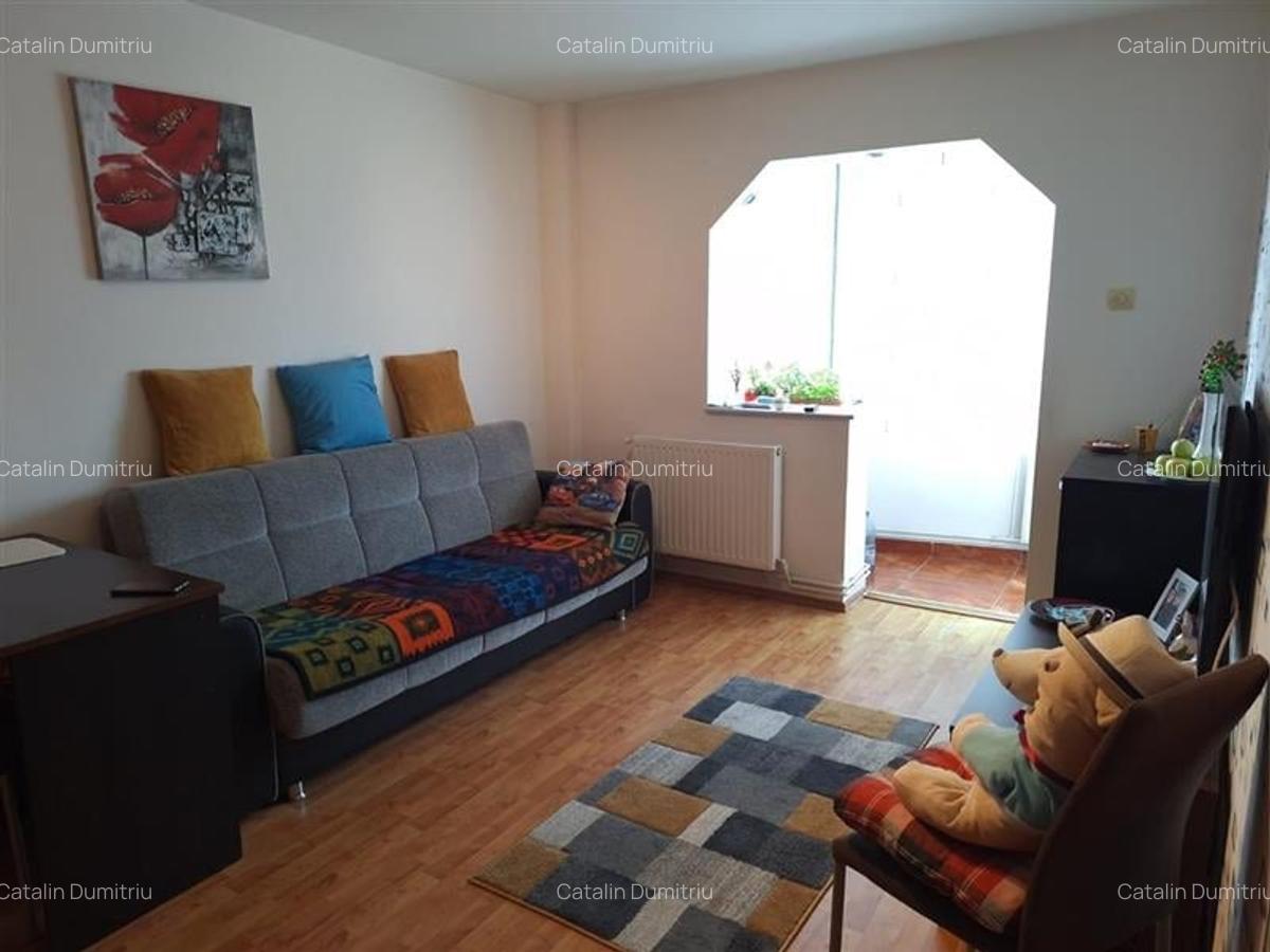 Apartament cu 3 camere decomandat în Central - 11