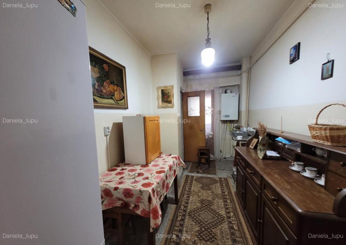 Apartament 3 camere , ultracentral, Calea Eroilor - 6