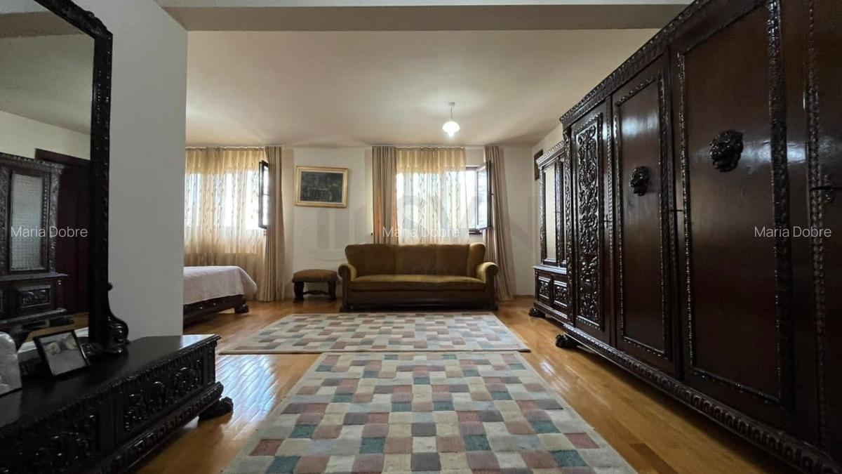 REV2005341 Vila deosebita cu piscina si teren generos Buftea zona exclusivista - 16