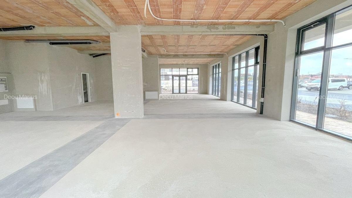 Spațiu comercial, 430.45 mp în Tractorul - 5