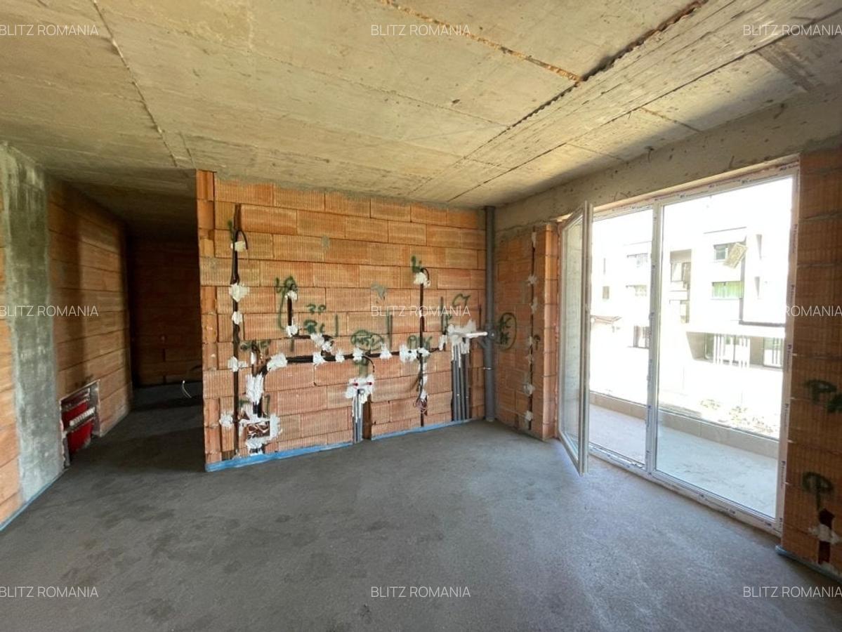 Apartament de vanzare, cu 3 camere, 60 mp, zona Hotvon - 2