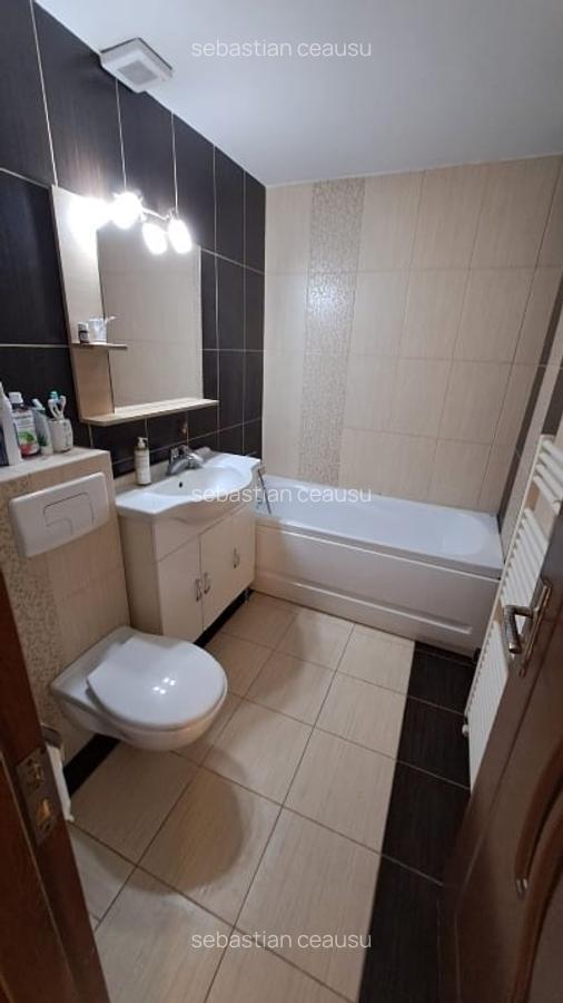Apartament cu 3 camere decomandat în Aradului - 3