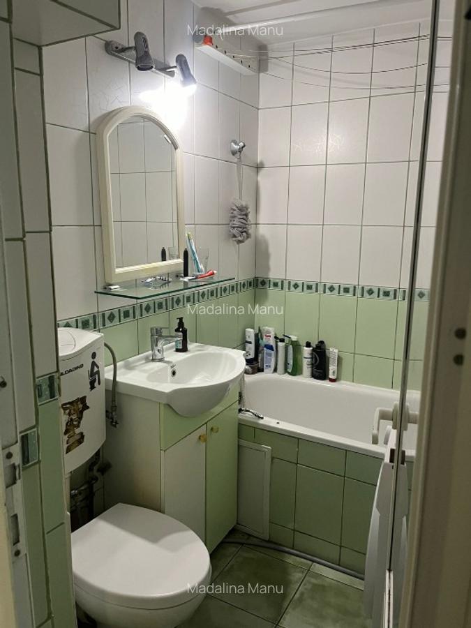Vand apt. 3 cam. mobilat si utilat, la metrou Romancierilor - 1