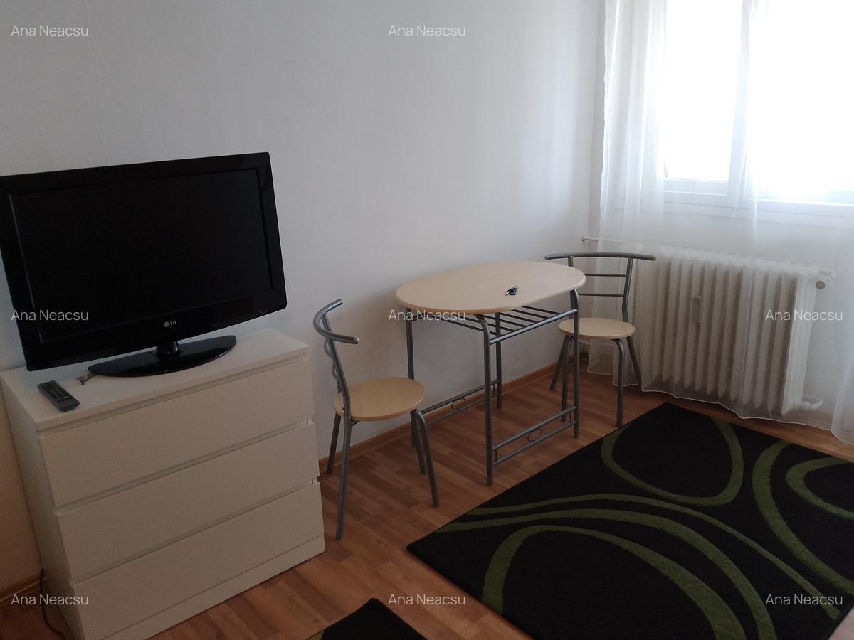 Inchiriere garsoniera Titan - 3
