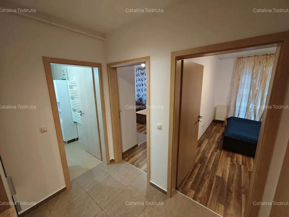 Apartament cu 2 camere decomandat în Tractorul - 8