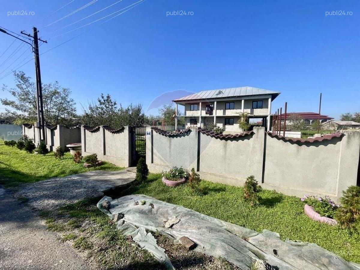 Casa / Vila cu teren Calineii Noi - 1