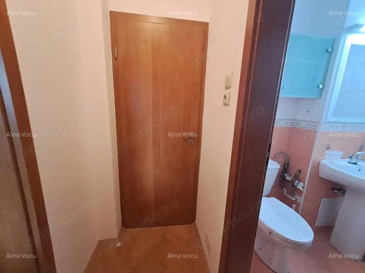 Apartament 3 camere Metrou 1 Mai - 8