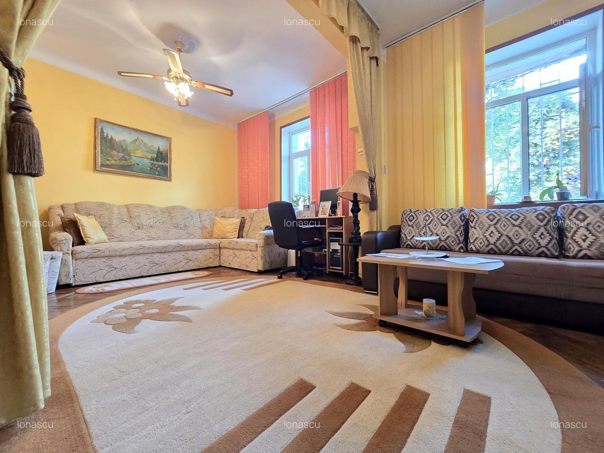 Titulescu - Cuza - Petrom, apartament in vila, 81 mp, centrala proprie - 2