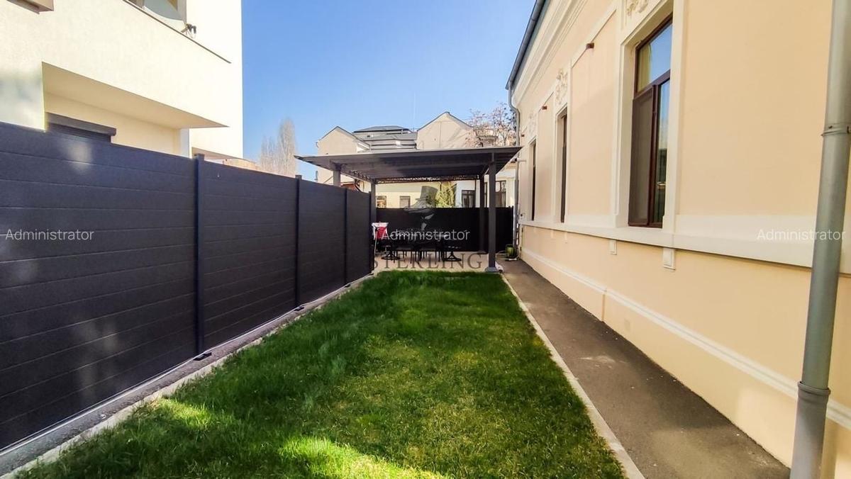 Vila restaurata in cel mai mic detaliu - zona centrala - 8