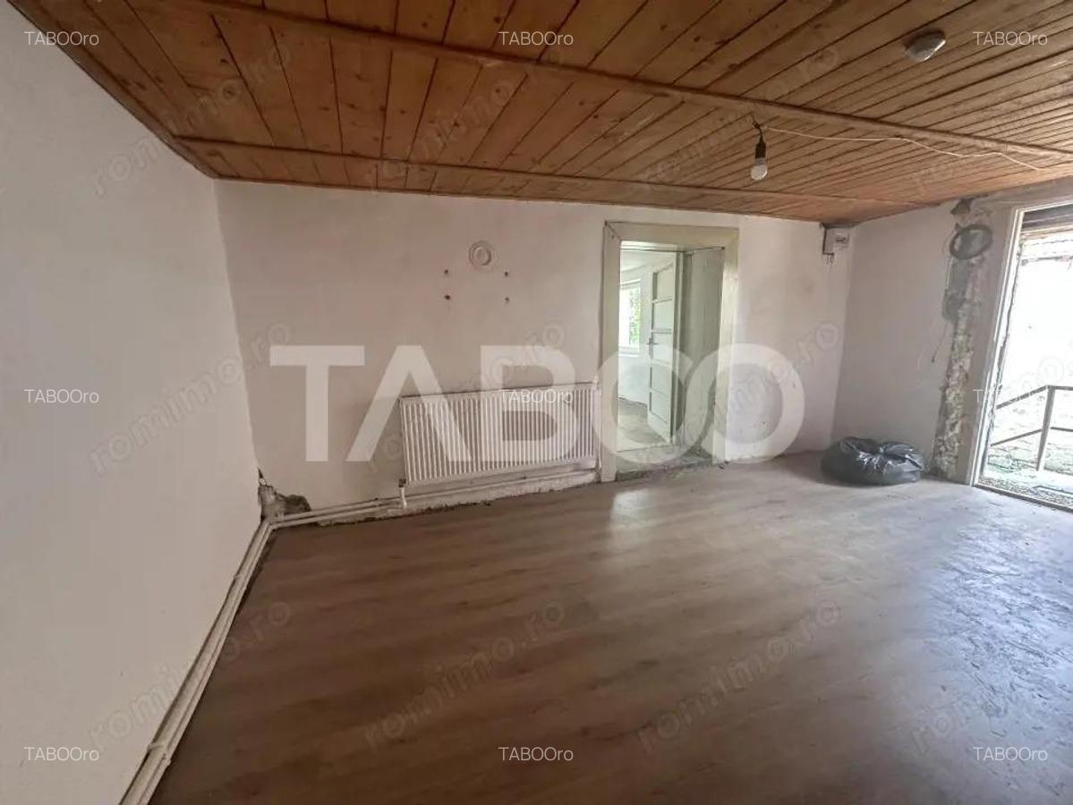 Casa de vanzare 2 camere 43 mpu teren liber 974 mp Venetia de Sus - 2