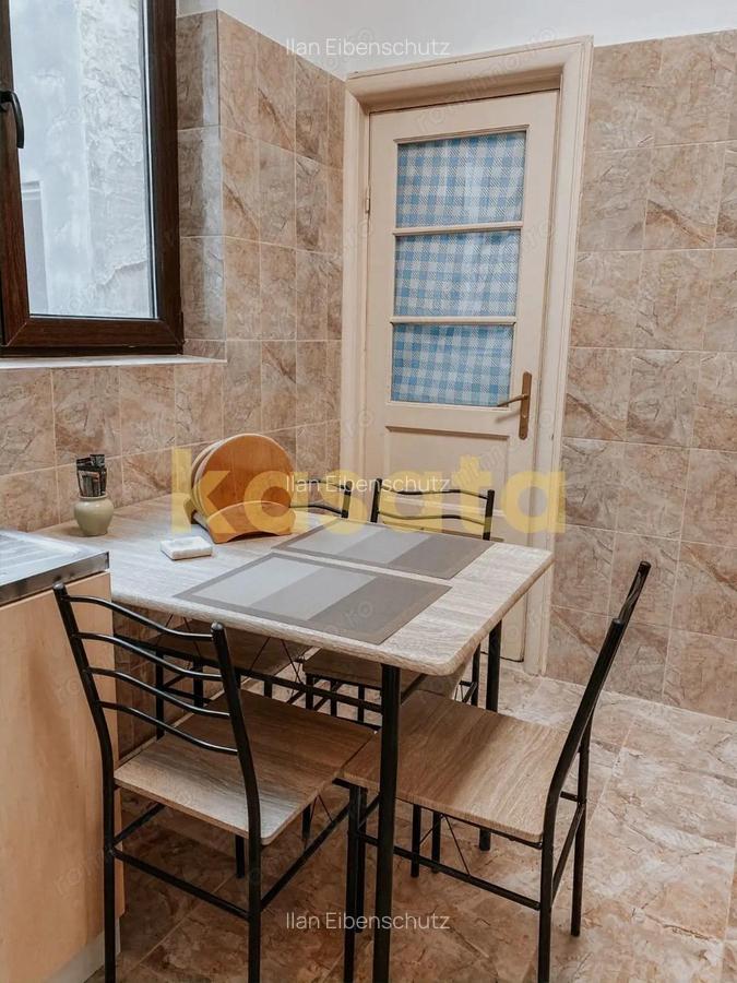 Apartament 4 camere ultracentral | Etaj 3/3 | Lift ?i renovare - 1