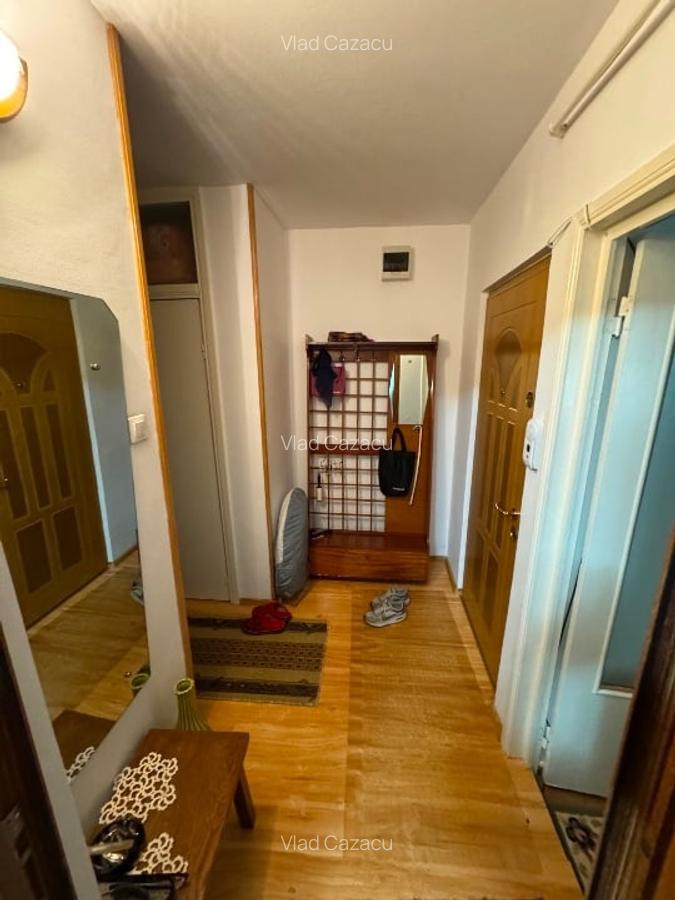 Apartament 3 camere, Piata centrala - 2