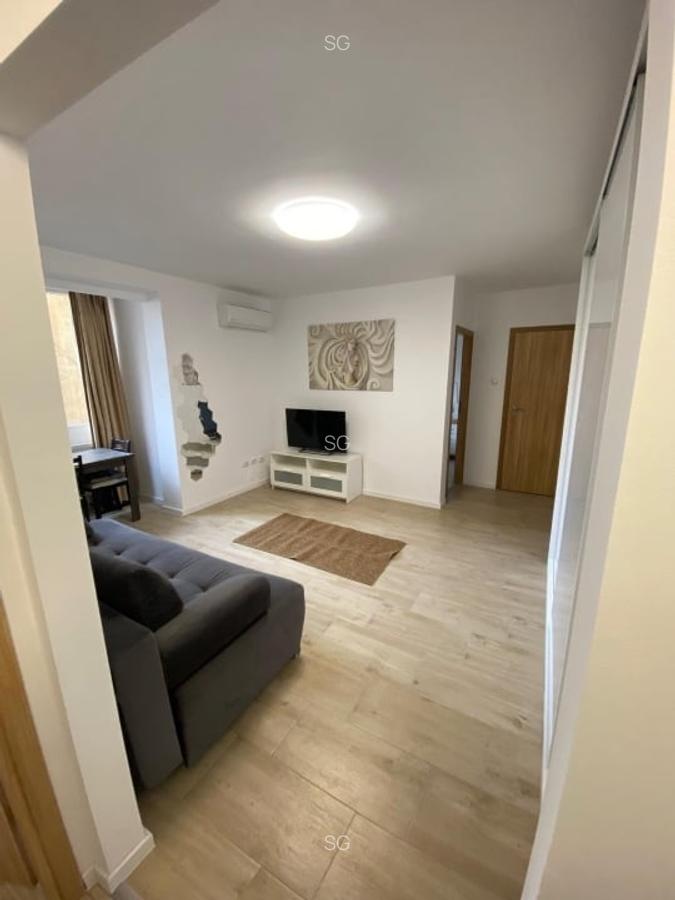 Apartament cu 2 camere semidecomandat în Universitate - 3