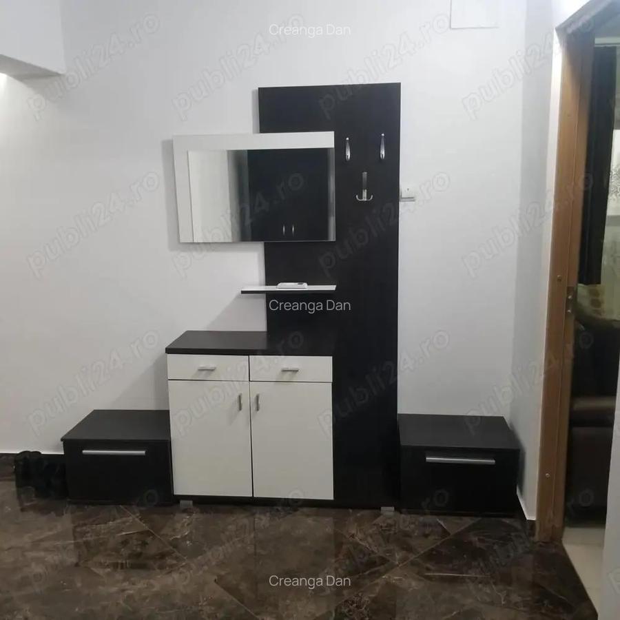 Ofer spre chirie ap 3 cam ultrcentral lux Roman ,350 euro - 2