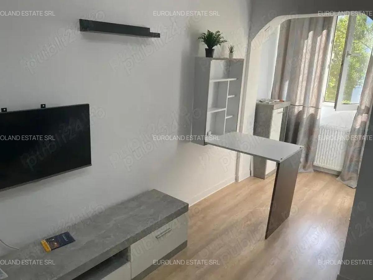 Garsoniera , mobilata si utilata, etaj 3 - 2