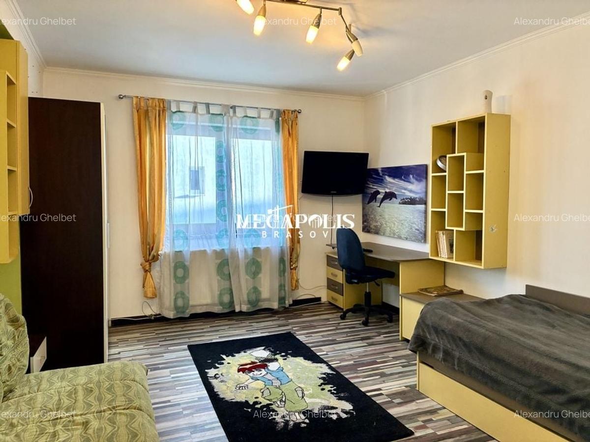 Casă / Ghimbav / 4 camere / Curte privată / Terasă - 34