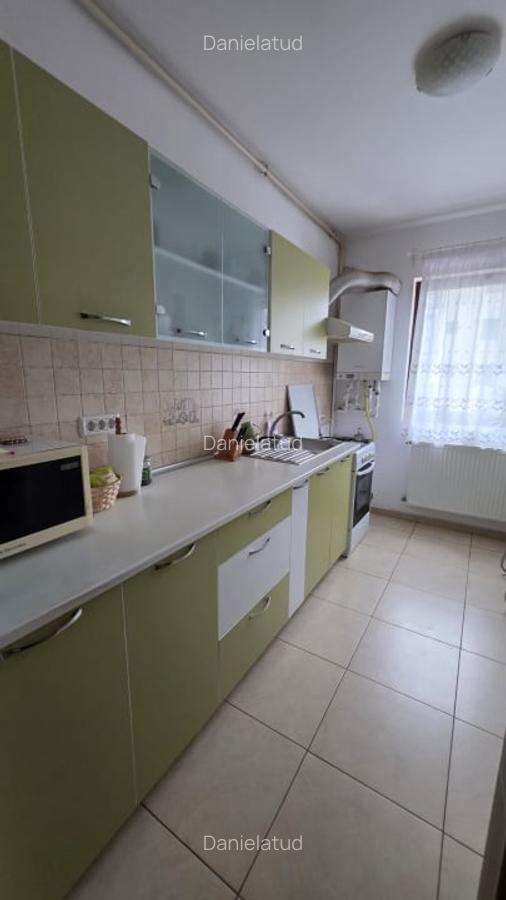 Vanzare garsoniera in Dobroiesti etajul 1/4 cu lift - 1
