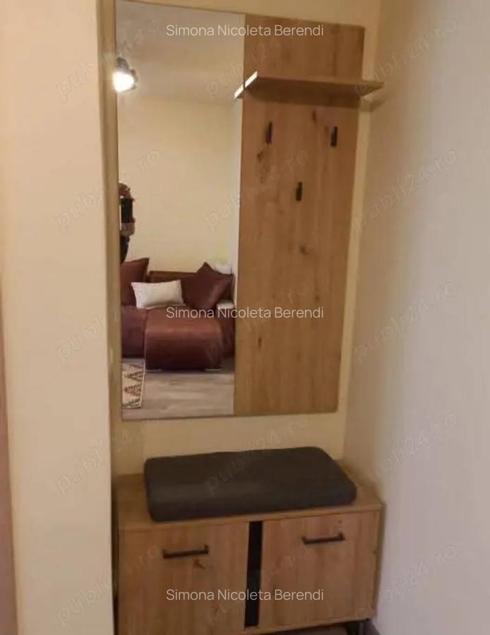 Inchiriez apartament 2 camere din 15 august - 8