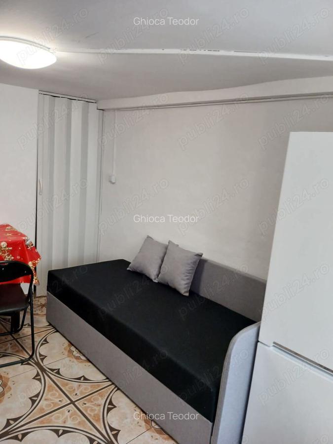 Inchiriez camera la casa intrare separata - 3