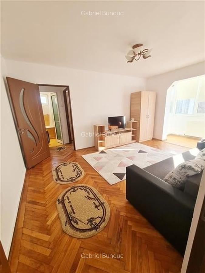 Apartament 3 camere, zona Tractorul - 9