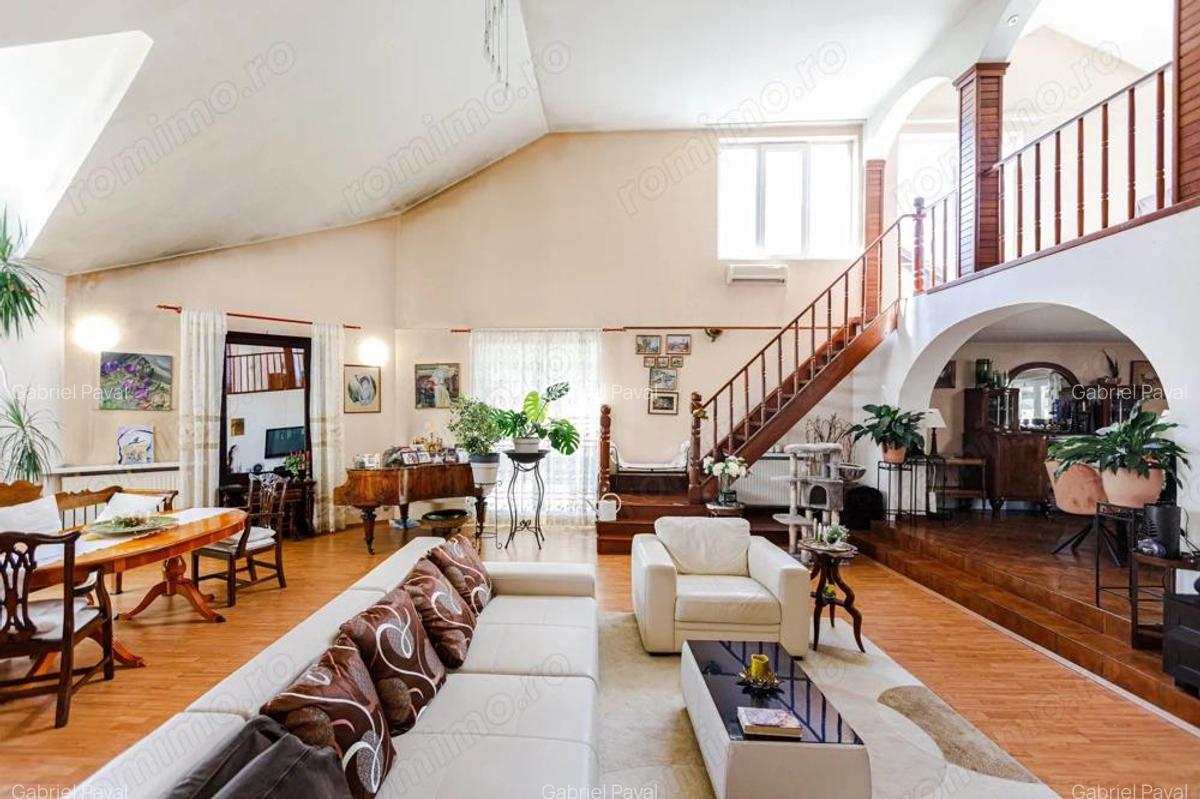 Proprietate cu poten?ial casa spa?ioasa + teren generos - Comision 0% - 4