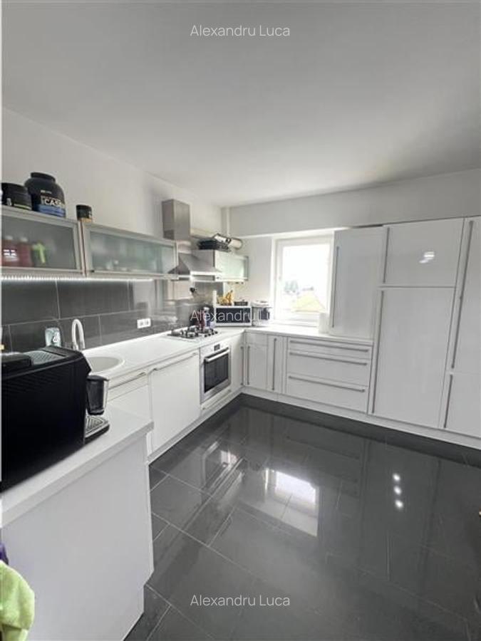 Apartament 3 camere mobilate utilate 2 bai pivnita zona Turnisor Sibiu - 12