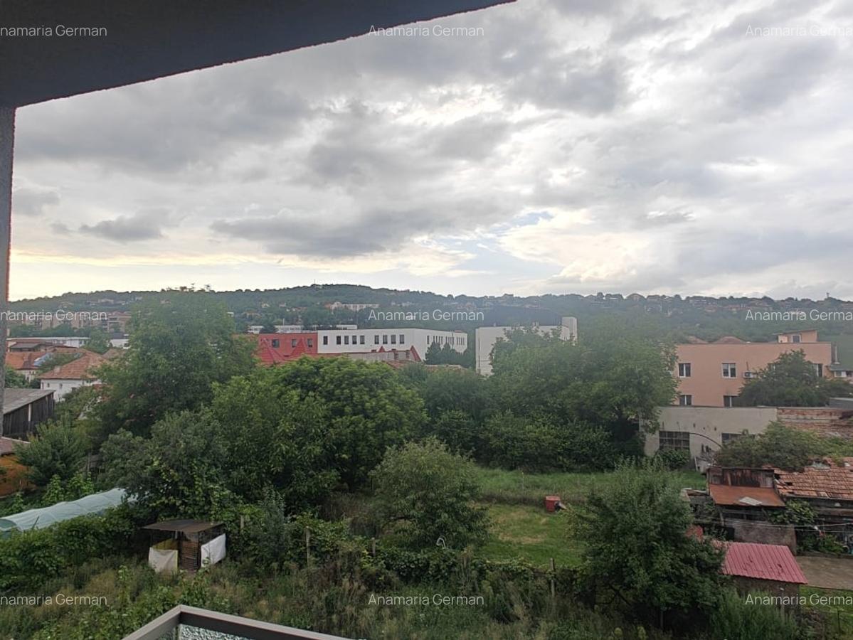 Se inchiriaza apartament cu 2 camere, ultra finisat, mobilat, si utilat - 5