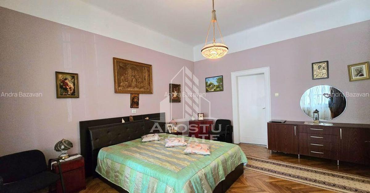 Apartament cu 4 camere, cladire istorica, zona centrala - 3