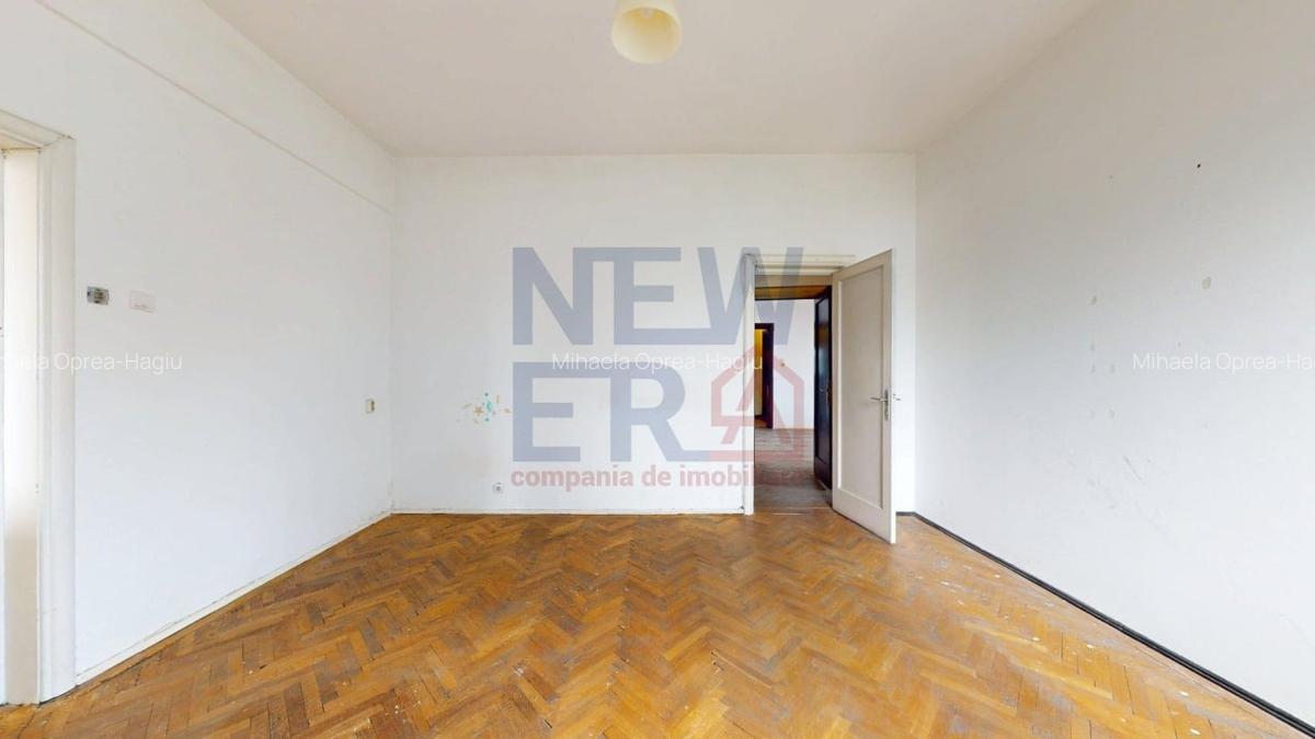 De Vanzare-Ap. Spatios si Luminos in Vila Interbelica- Bld Mircea Voda - 11 De Vanzare-Ap. Spatios si Luminos in Vila Interbelica- Bld Mircea Voda - 11