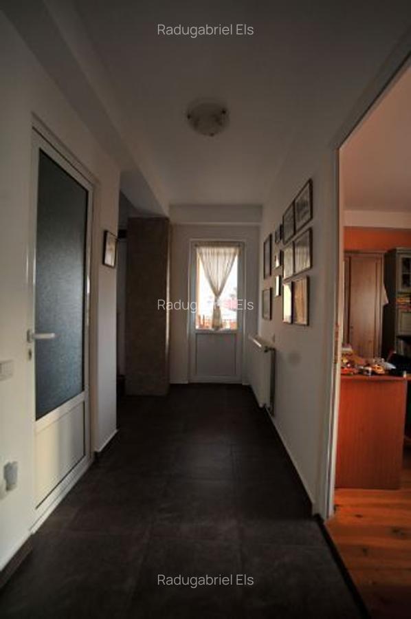 Vanzare apartament in vila - 3